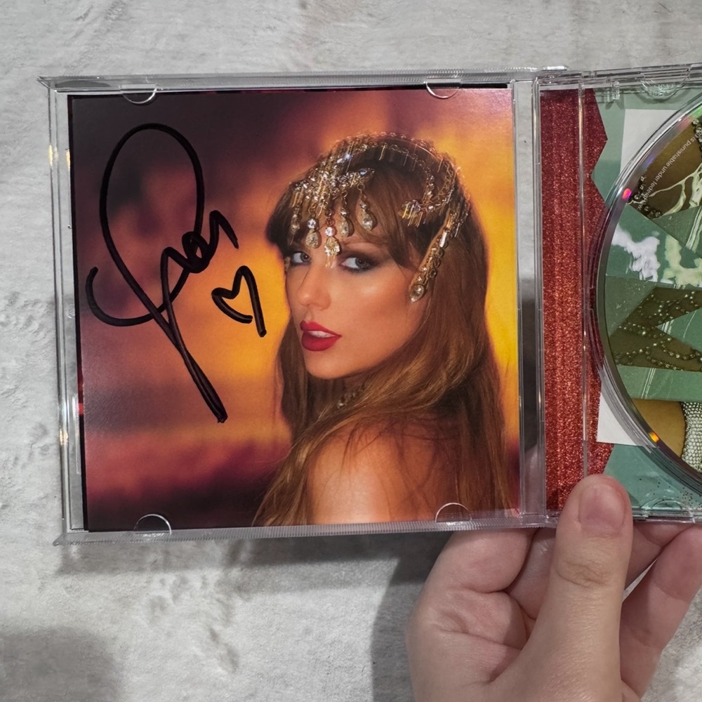 Taylor Swift, The Life of a Showgirl Signed CD Photo #1